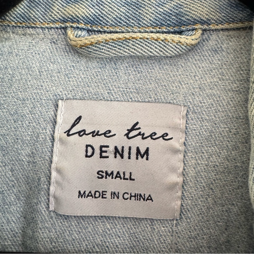 Love Tree Classic Light Wash Denim Jacket | Small - Picture 4 of 9